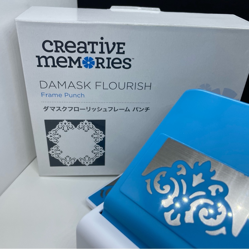 Creative Memories Damask Flourish Frame Punch - Picture 2 of 7